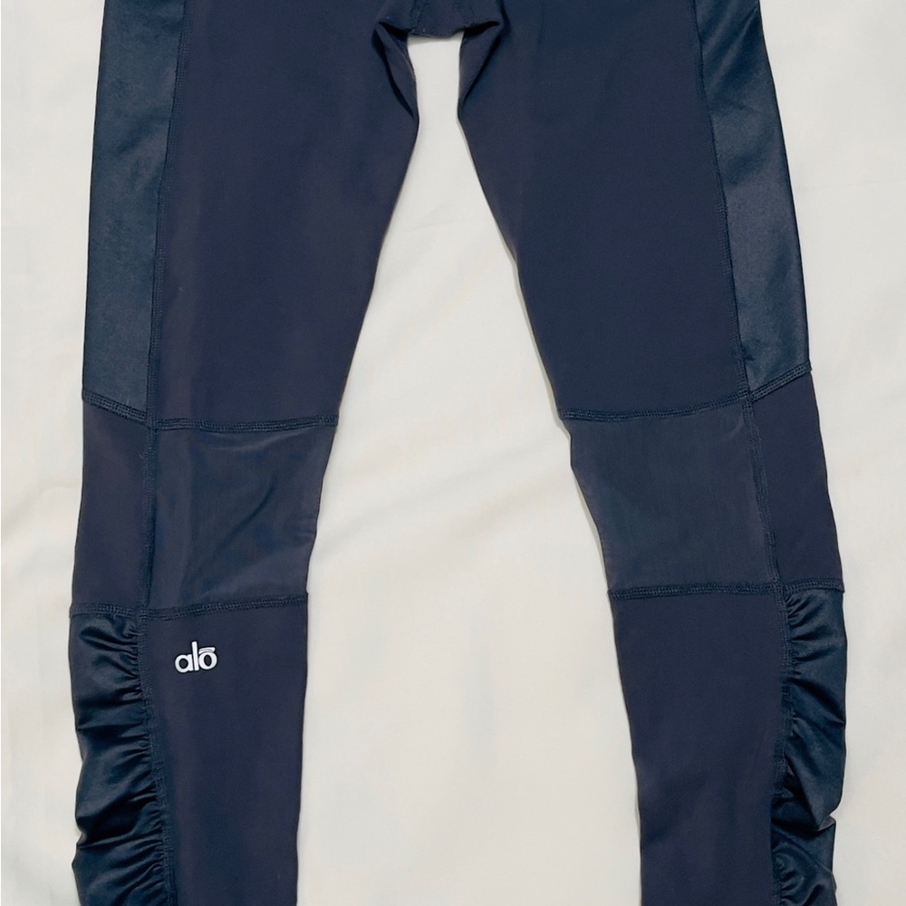 ALO Yoga Blue Jeggings for Effortless Style